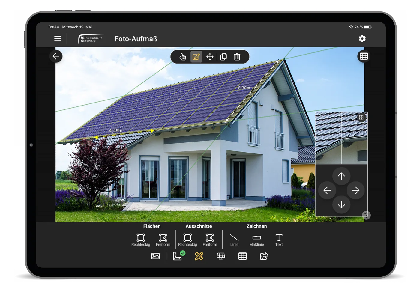 SimpleMeasure on an iPad: photo of a detached house with an automatic PV module layout on the roof, dimension lines and a magnifier for precise points